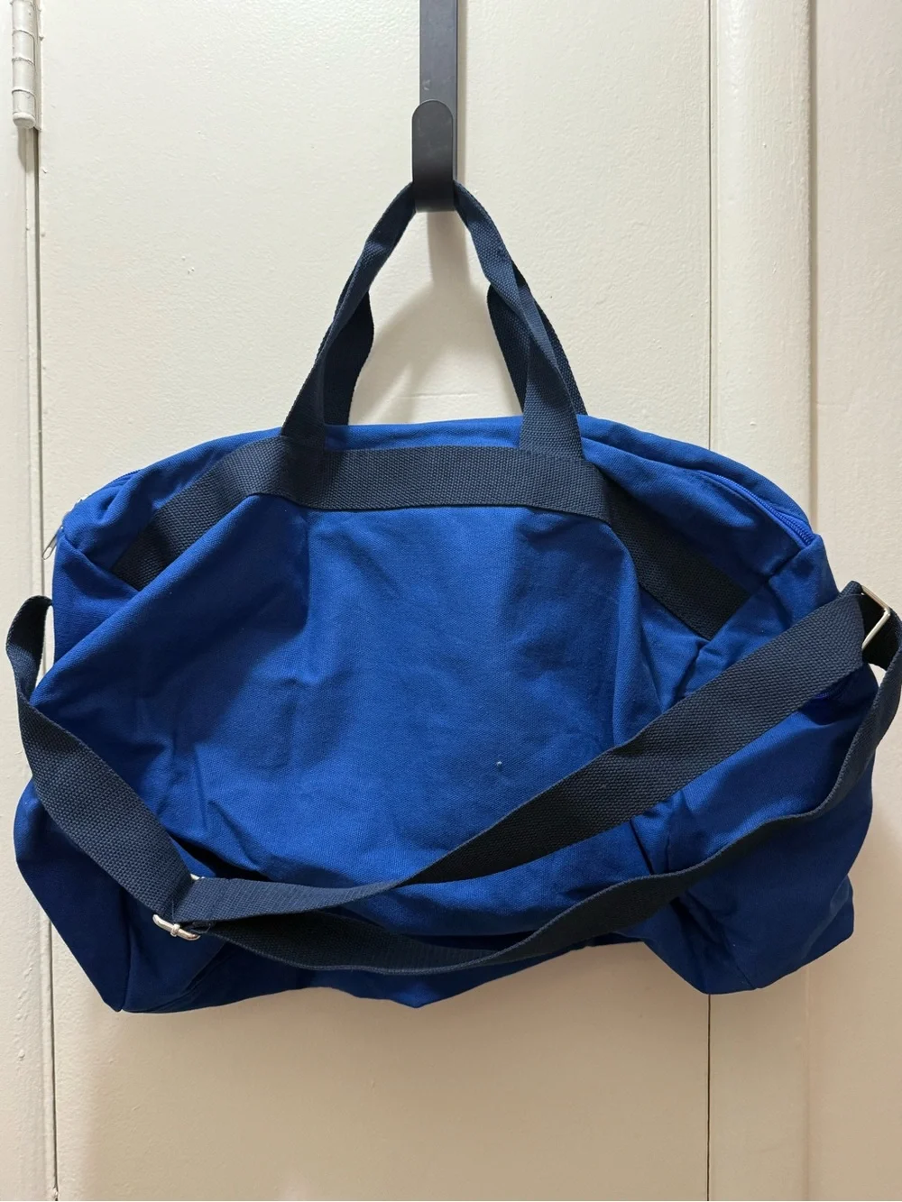 Tommy Bahama Royal Blue Duffel Bag with Black Handles NWT